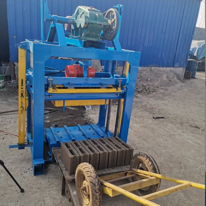 Cement brick makin··· Cement brick makin···